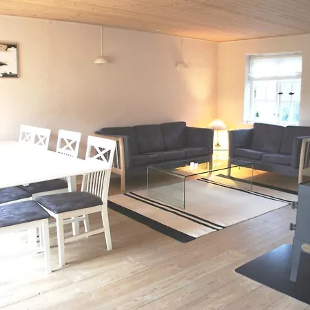 Holiday home Frodesgade 159 *